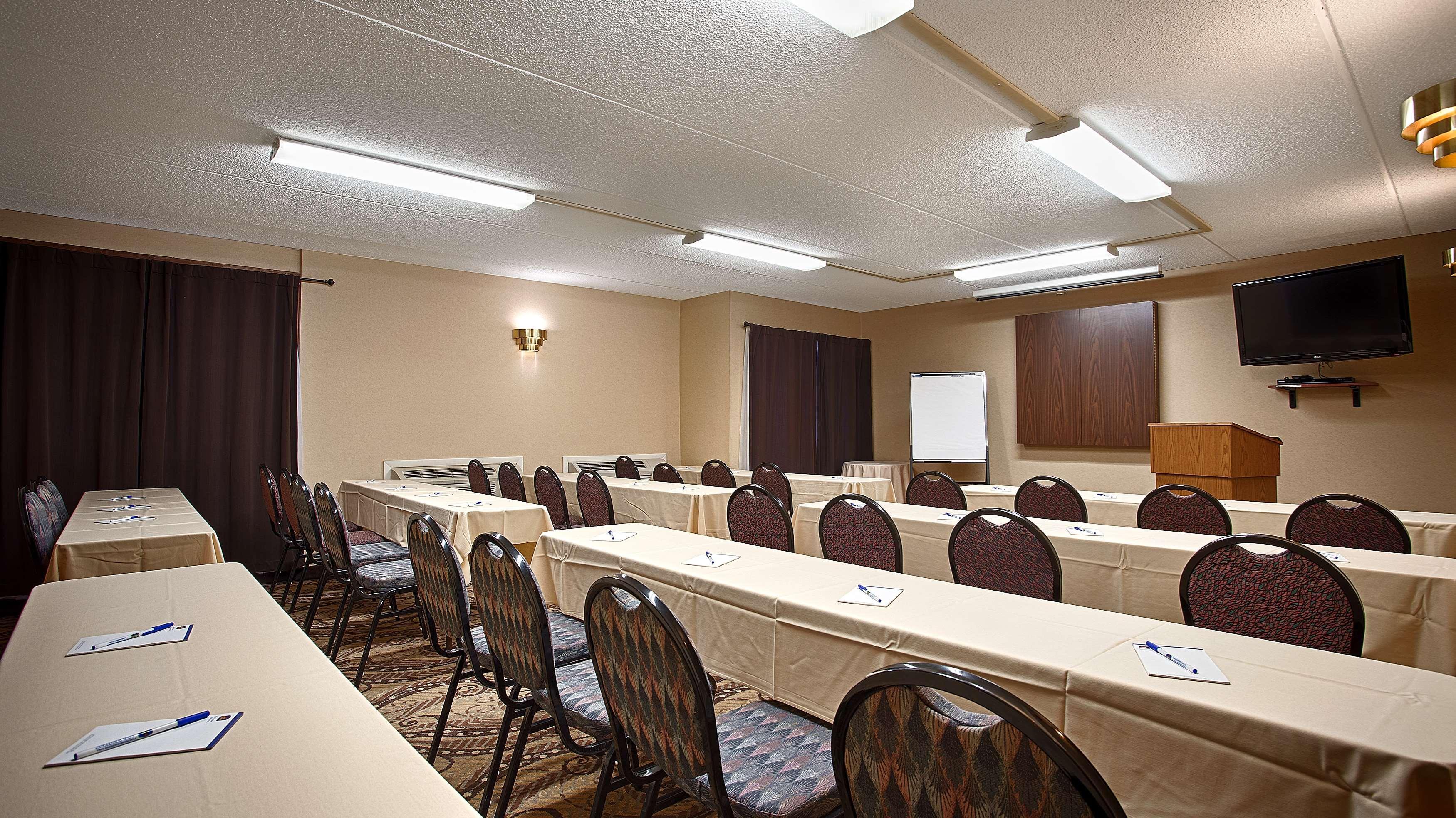Best Western Clifton Park Exterior photo
