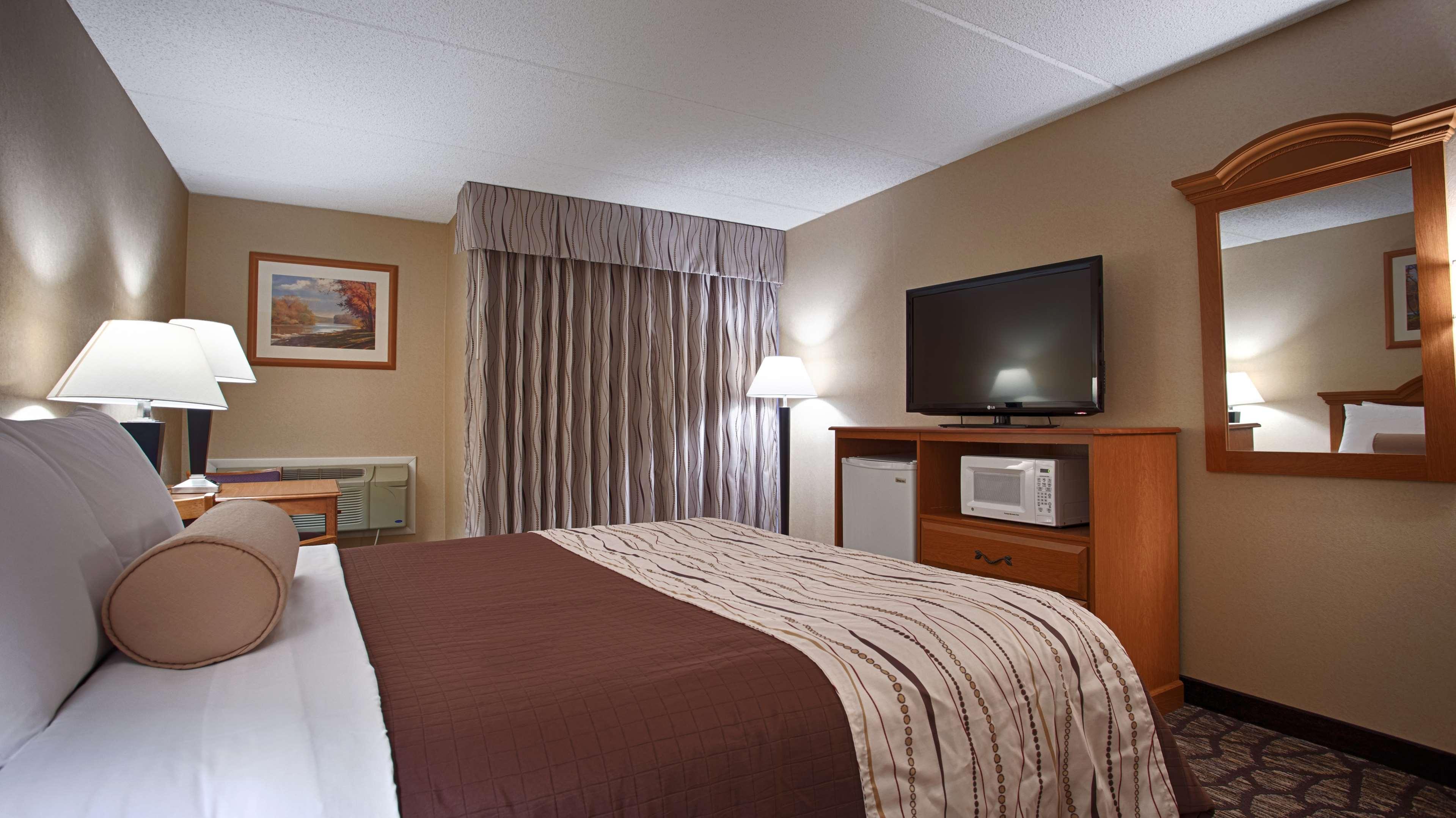 Best Western Clifton Park Exterior photo