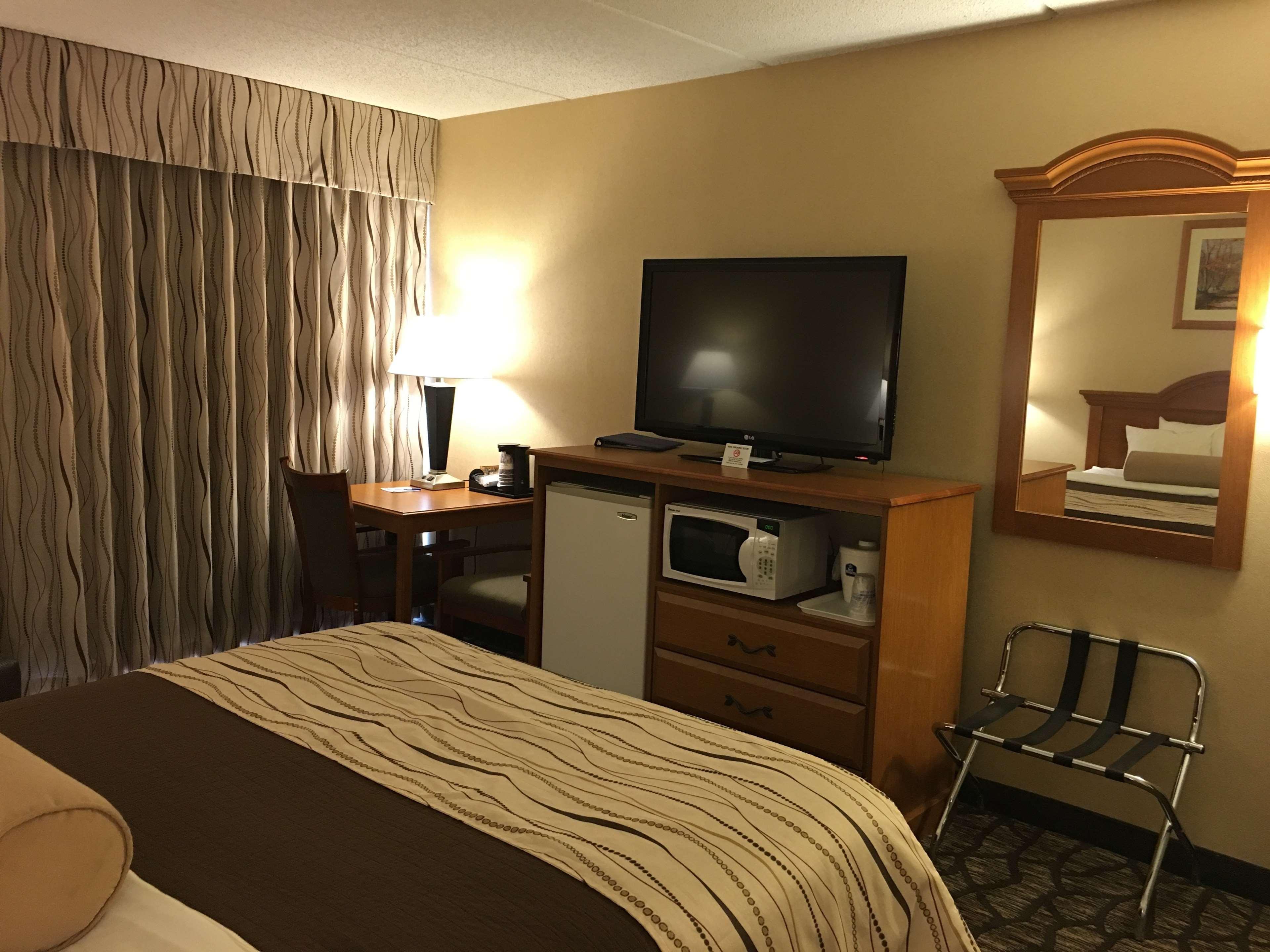 Best Western Clifton Park Exterior photo